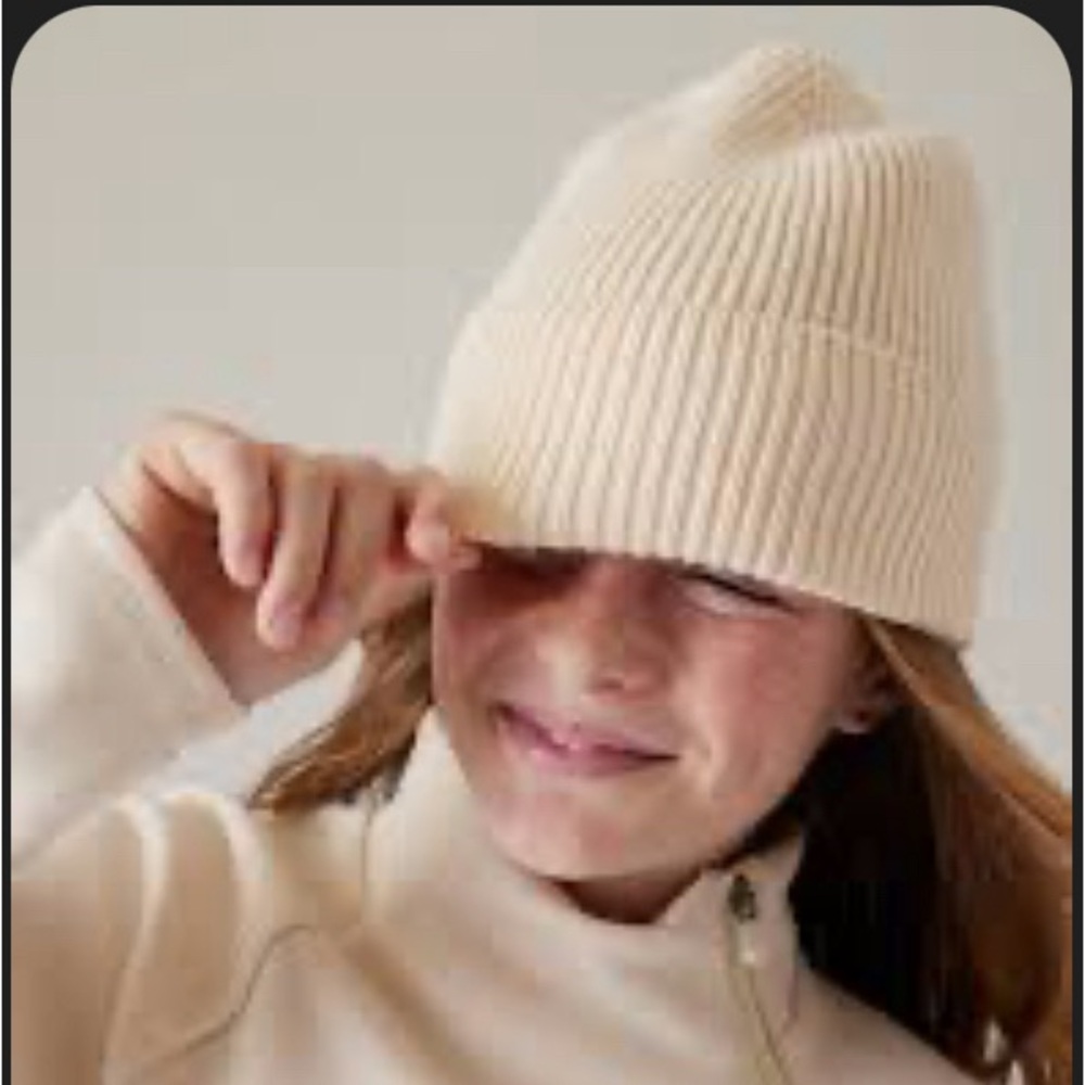 Athleta Girl Chill Out Beanie